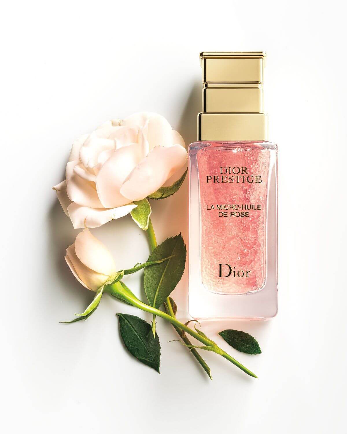 ior Prestige La Micro - Huile De Rose 5 ml  La Micro-Huile de Rose พรีซีรั่มตัวท็อปจาก Dior วิตามินบำรุงผิวสูตรแรกที่ลำเลียงสารอาหารเข้าสู่ผิวได้ทันที เติมพลังให้ผิว ฟื้นบำรุงผิวแข็งแรง อิ่มเอิบ กระจ่างสดใส มีชีวิตชีวา